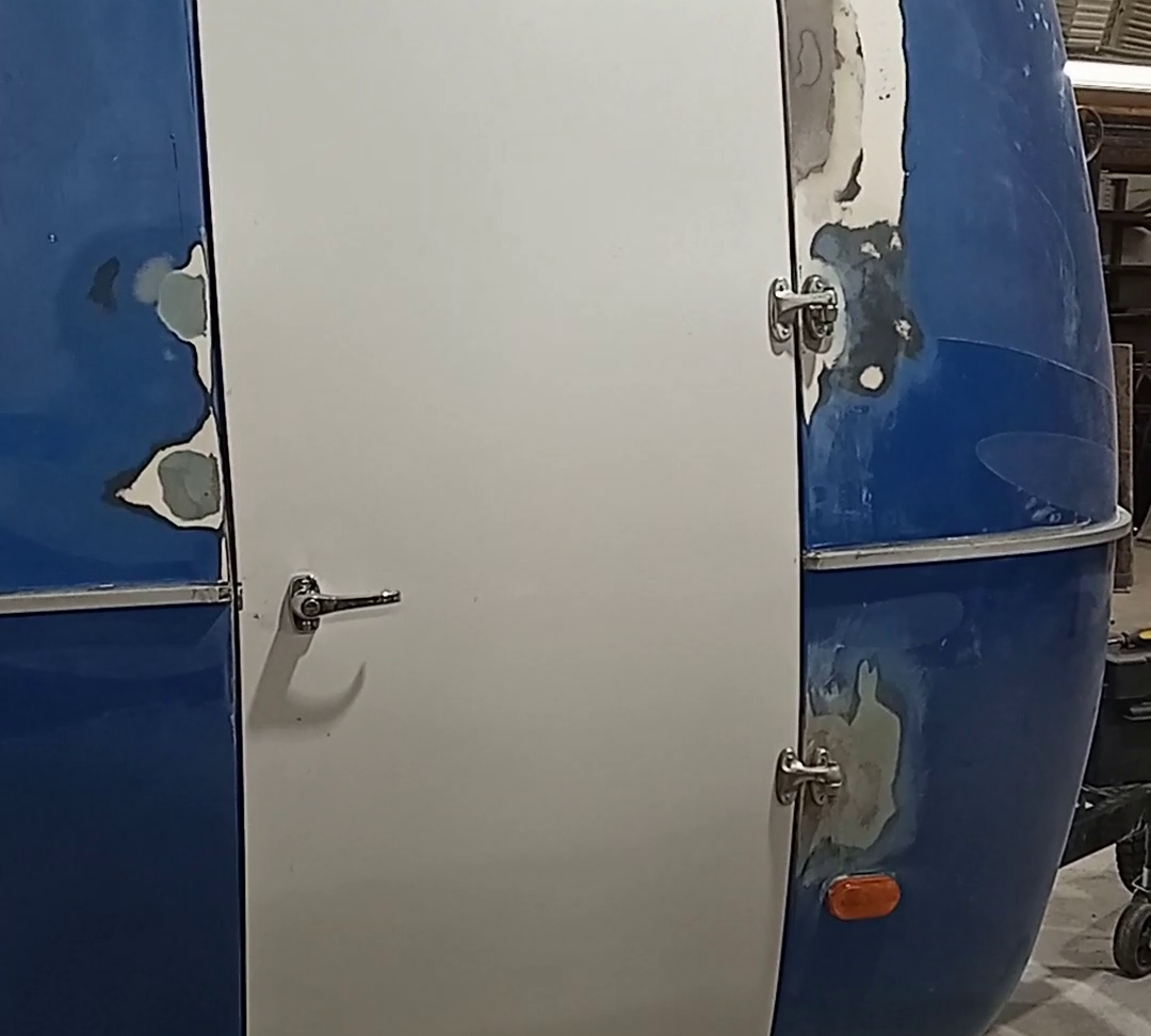 My First Boler Trailer Fiberglass Door Build - R Turner Welding
